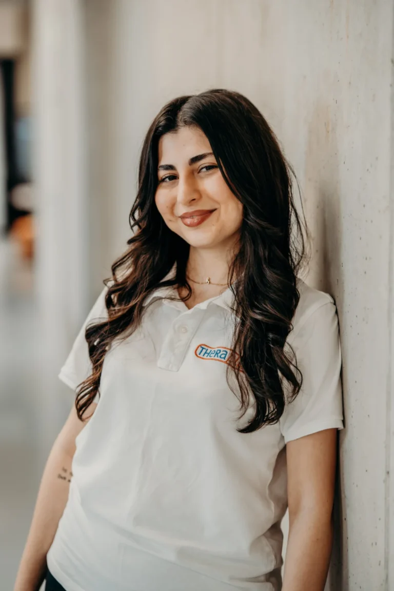 Eylem Polat, Physiotherapeutin und Trainerin bei Theraplus München